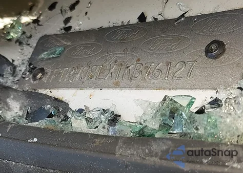 2001 Ford F-150 King Ranch Edition/Lariat/Xlt из США, поврежденный, VIN 1FTRW08LX1KB76127